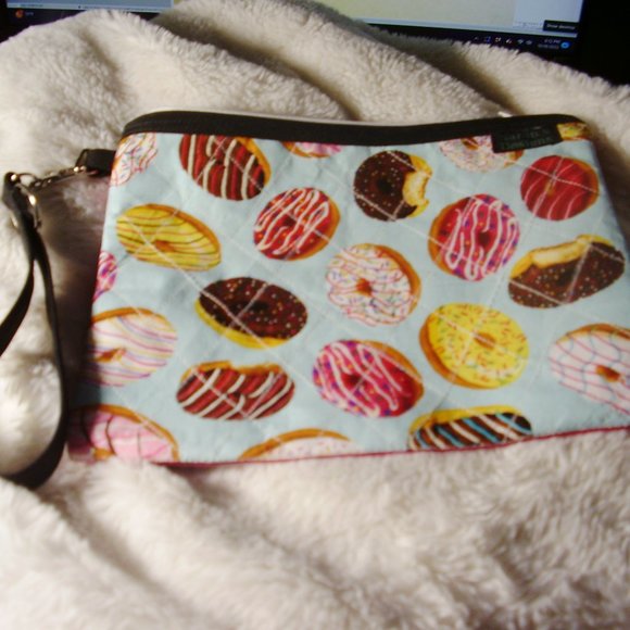 Donuts Wristlet zipper bag pouch w removable keychain - Picture 3 of 7
